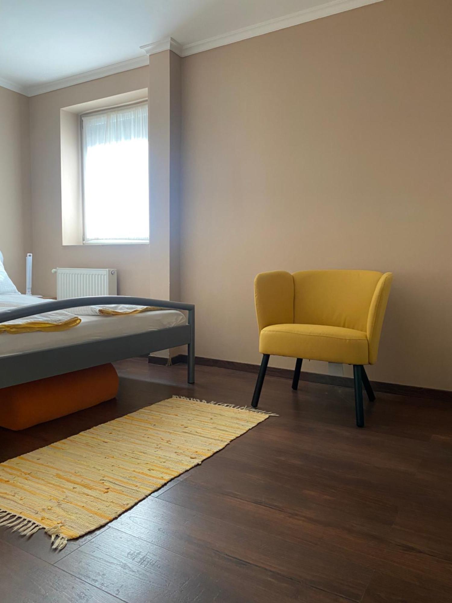 Rozse Apartman-Tetoter Apartment Budaors Bagian luar foto